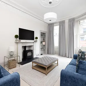 Stylish 3-bedroom Getaway Edinburgh